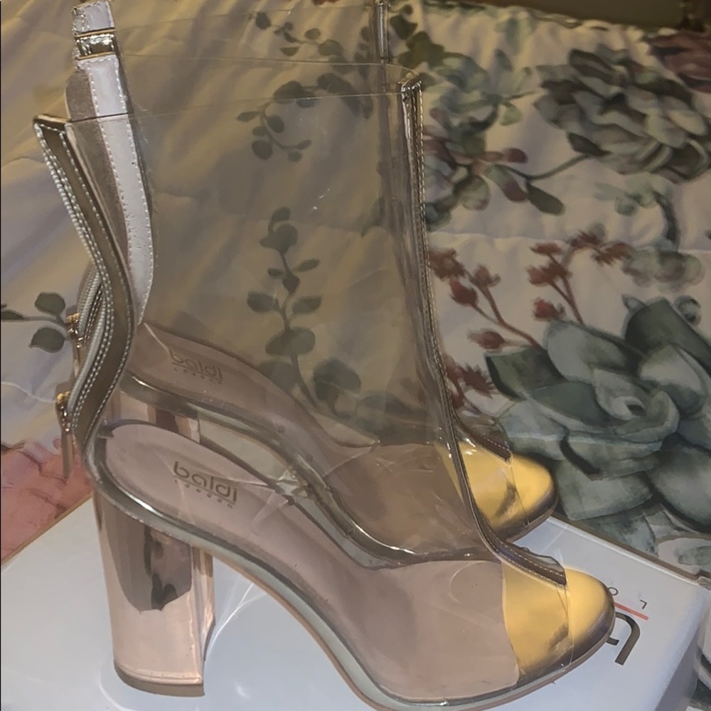 Clear / gold zip up heel peep toe